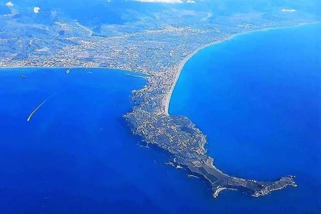 Casa Vacanze Il Nido - 4 Stelle Мілаццо Екстер'єр фото