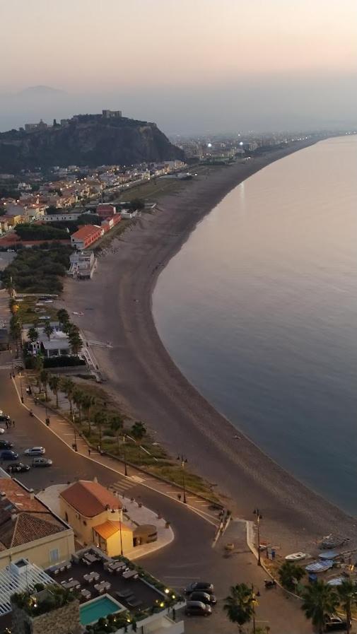 Casa Vacanze Il Nido - 4 Stelle Мілаццо Екстер'єр фото